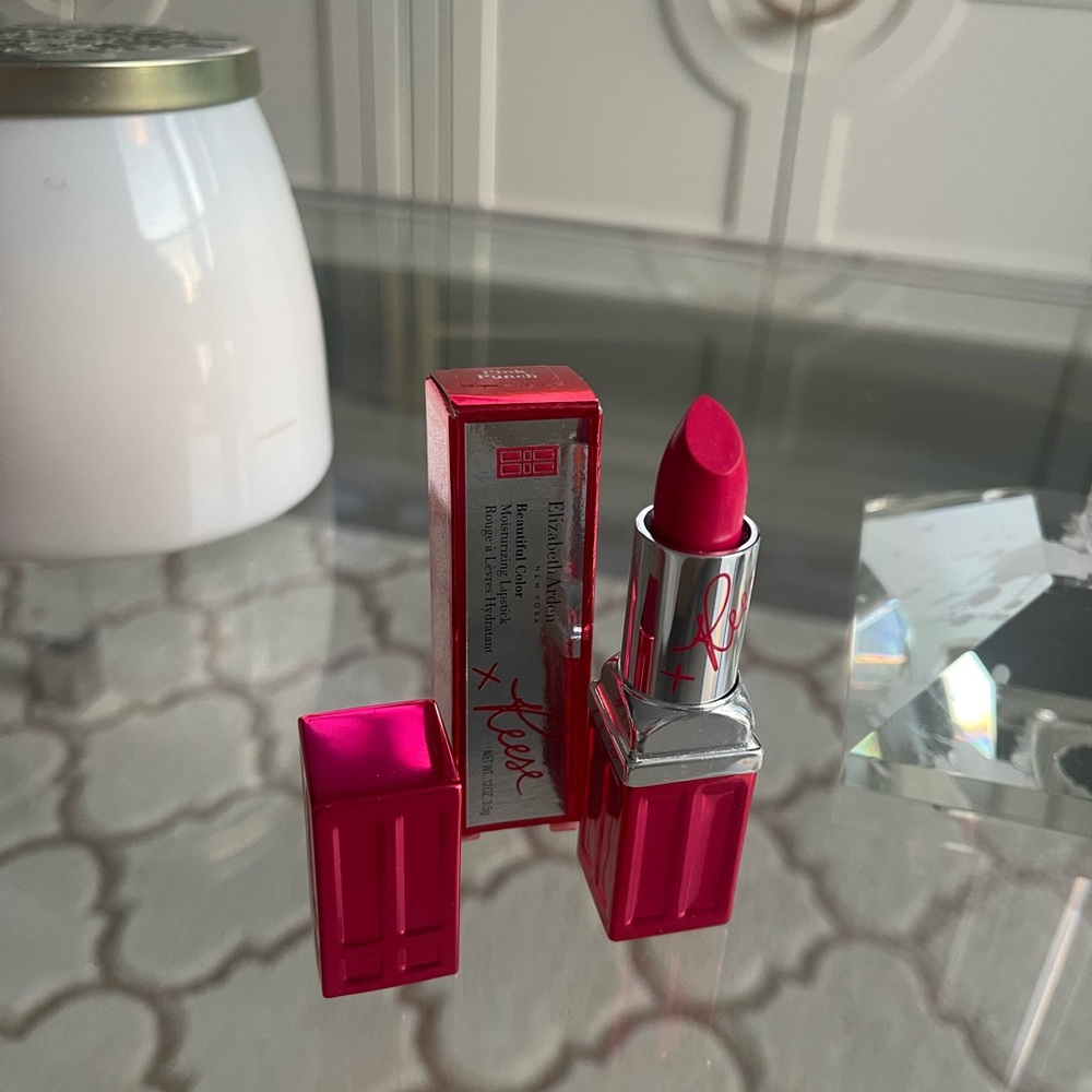 Elizabeth Arden Vibrant Pink moisturizing lipstick Reese